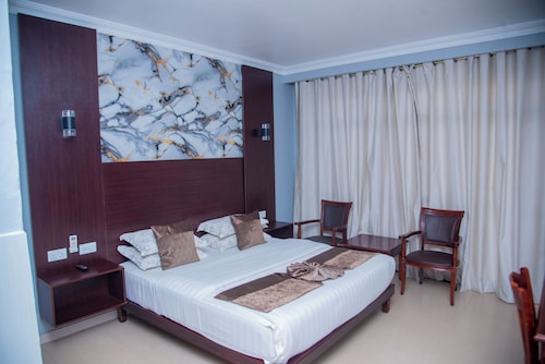 Mika Hotel, Kabulonga