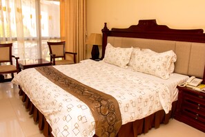 In-room safe, desk, blackout curtains, iron/ironing board - Mika Hotel, Kabulonga (Lusaka)