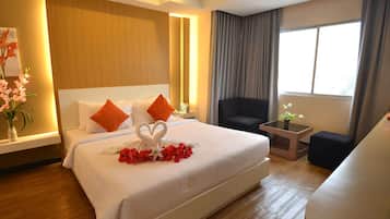 Deluxe kamer | Luxe beddengoed, een kluis op de kamer, extra bedden (toeslag)