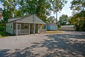 1 室のベッドルーム、WiFi