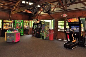 Games room - Fremont Campground (Fremont)
