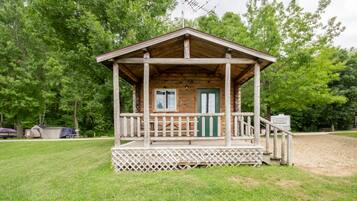 Standard Cottage, 2 Bedrooms, Non Smoking (No Pets, Linens not included) | Terrace/patio