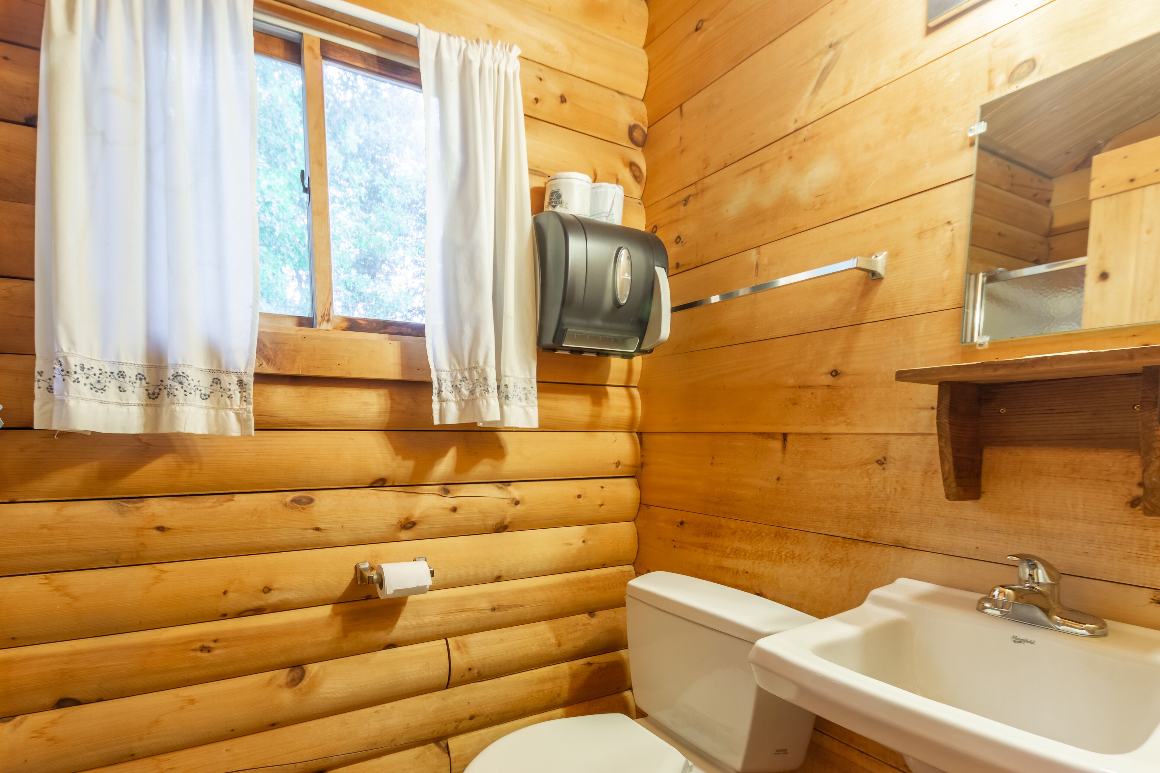 Standard Cottage, 2 Bedrooms, Non Smoking (No Pets, Linens not included) | Bathroom