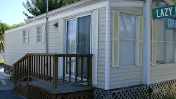 Cottage, Non Smoking, Kitchen (No Pets) | Exterior