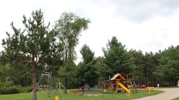 Children’s play area – outdoor