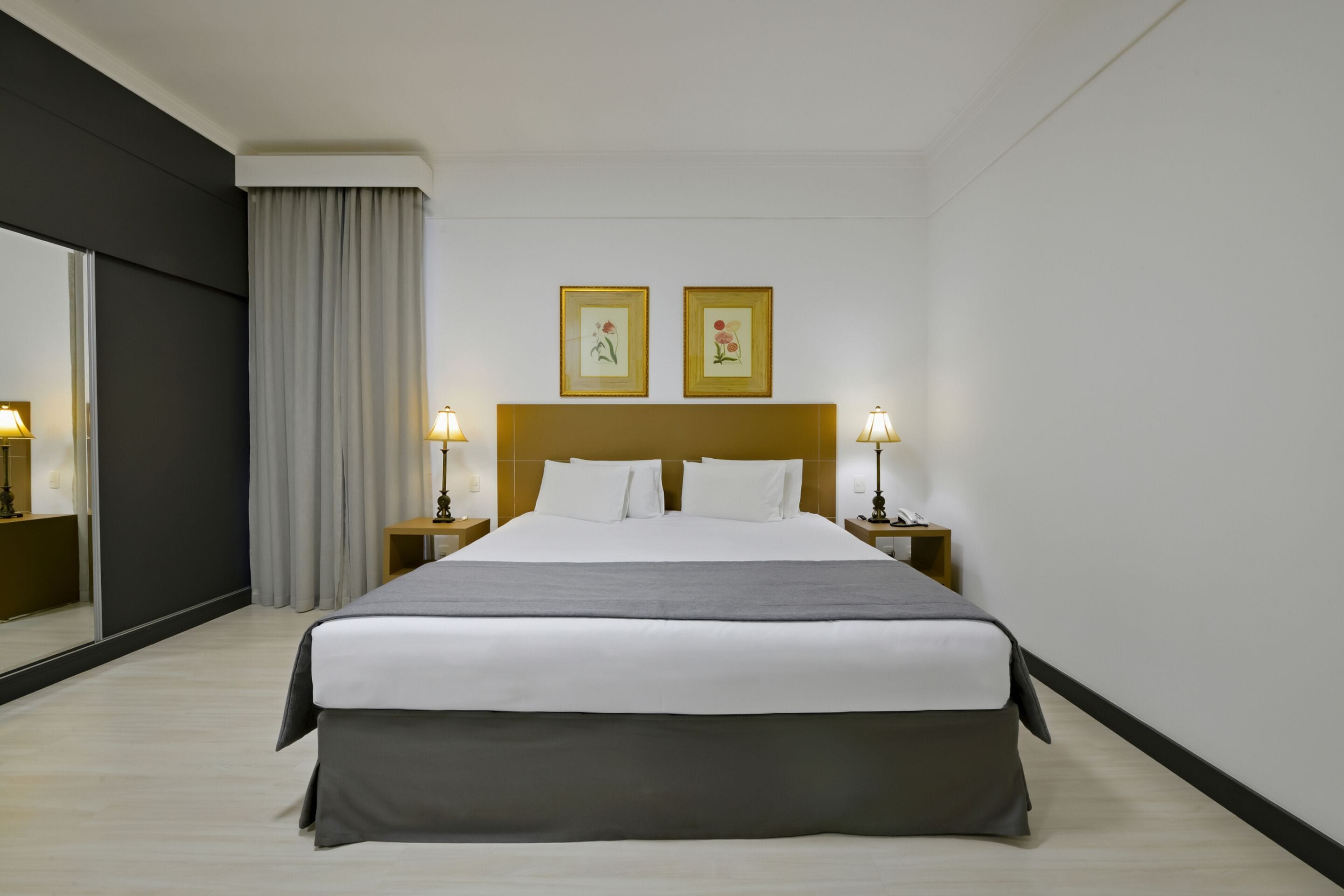 suíte super luxo casal | desk, laptop workspace, blackout curtains, free wifi