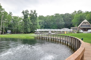 Property grounds - Sun Valley Camping and RV Resort (Narvon)