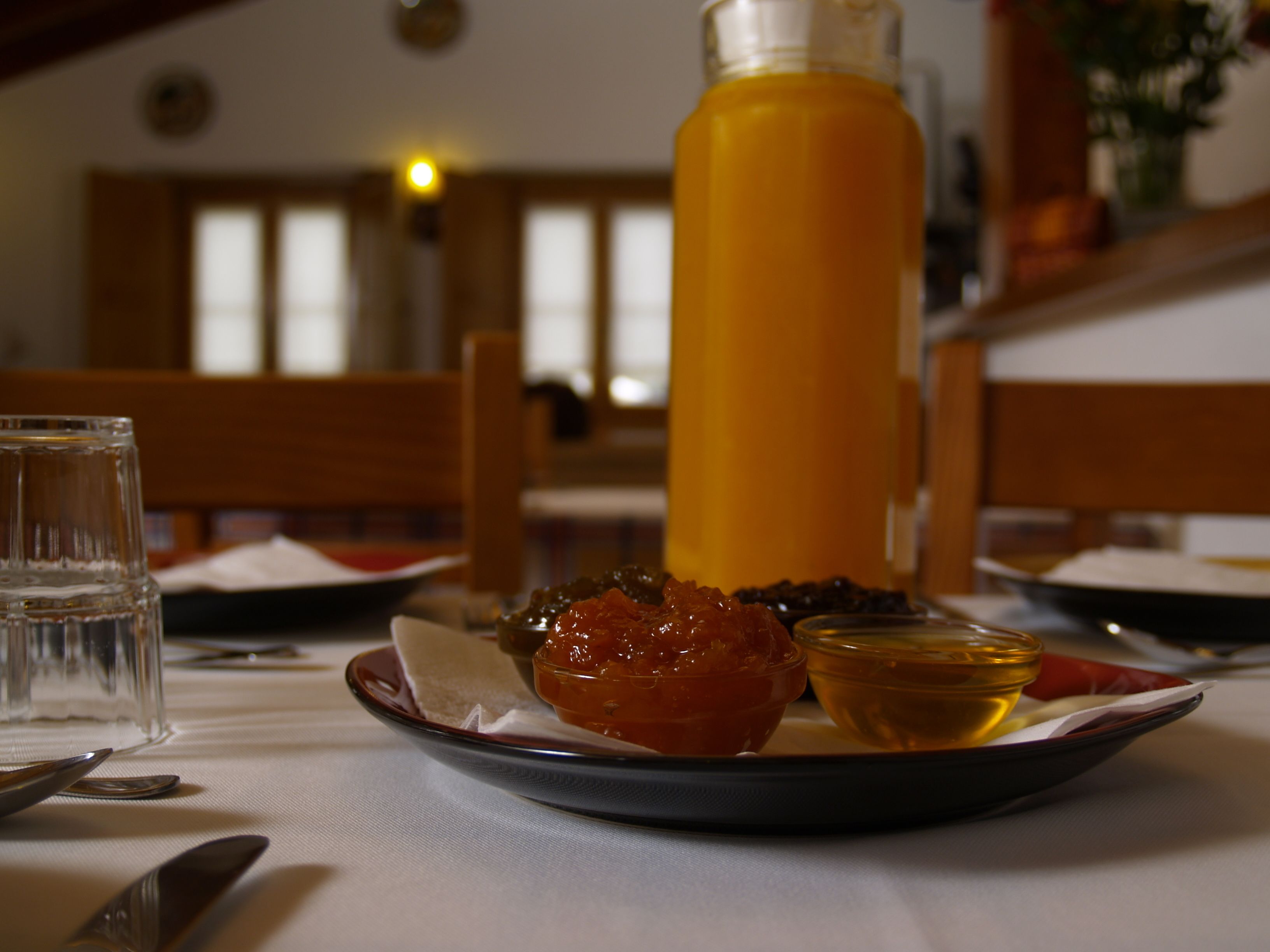 Tägliches Frühstück gegen Gebühr