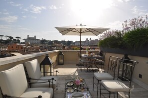 Apartamento superluxo, terraço, vista para a cidade | Terraço/pátio