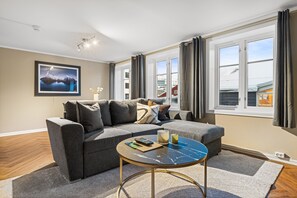 Superior Apartment, 1 Queen Bed with Sofa bed | Living area