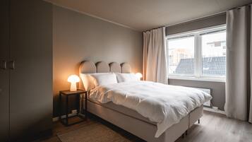 Apartment, 3 Bedrooms | Individually decorated, individually furnished, laptop workspace