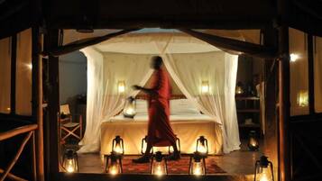 Tent | 1 bilik tidur, peti besi dalam bilik, meja, katil lipat simpan percuma