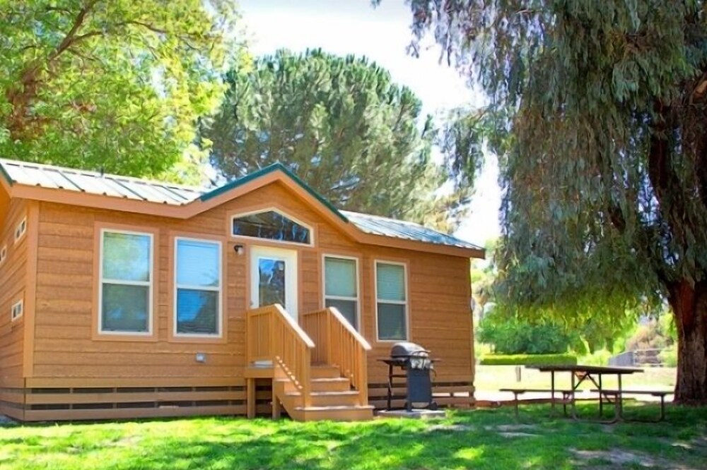 Soledad Canyon RV & Camping Resort