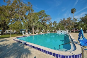 Outdoor pool - Bulow RV Resort (Flagler Beach)