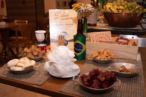 Breakfast, lunch and dinner served  - San Diego Express Barro Preto (Belo Horizonte)
