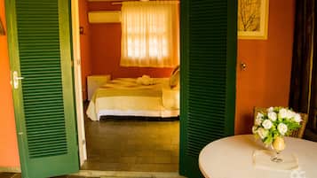 Suite, Beach View (Dupla) | 1 bedroom, minibar, free WiFi, bed sheets