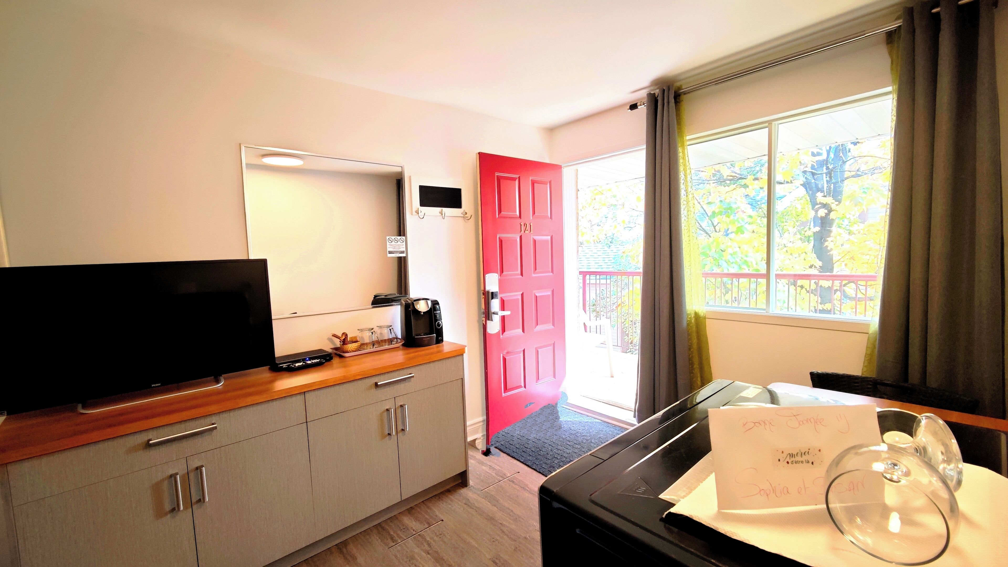 Comfort Double Room, 2 Double Beds, Non Smoking | Hypo-allergenic bedding, pillowtop beds, free WiFi, bed sheets