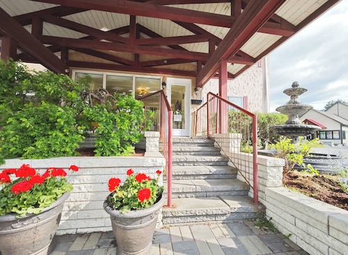 Motel des Pentes et Suites