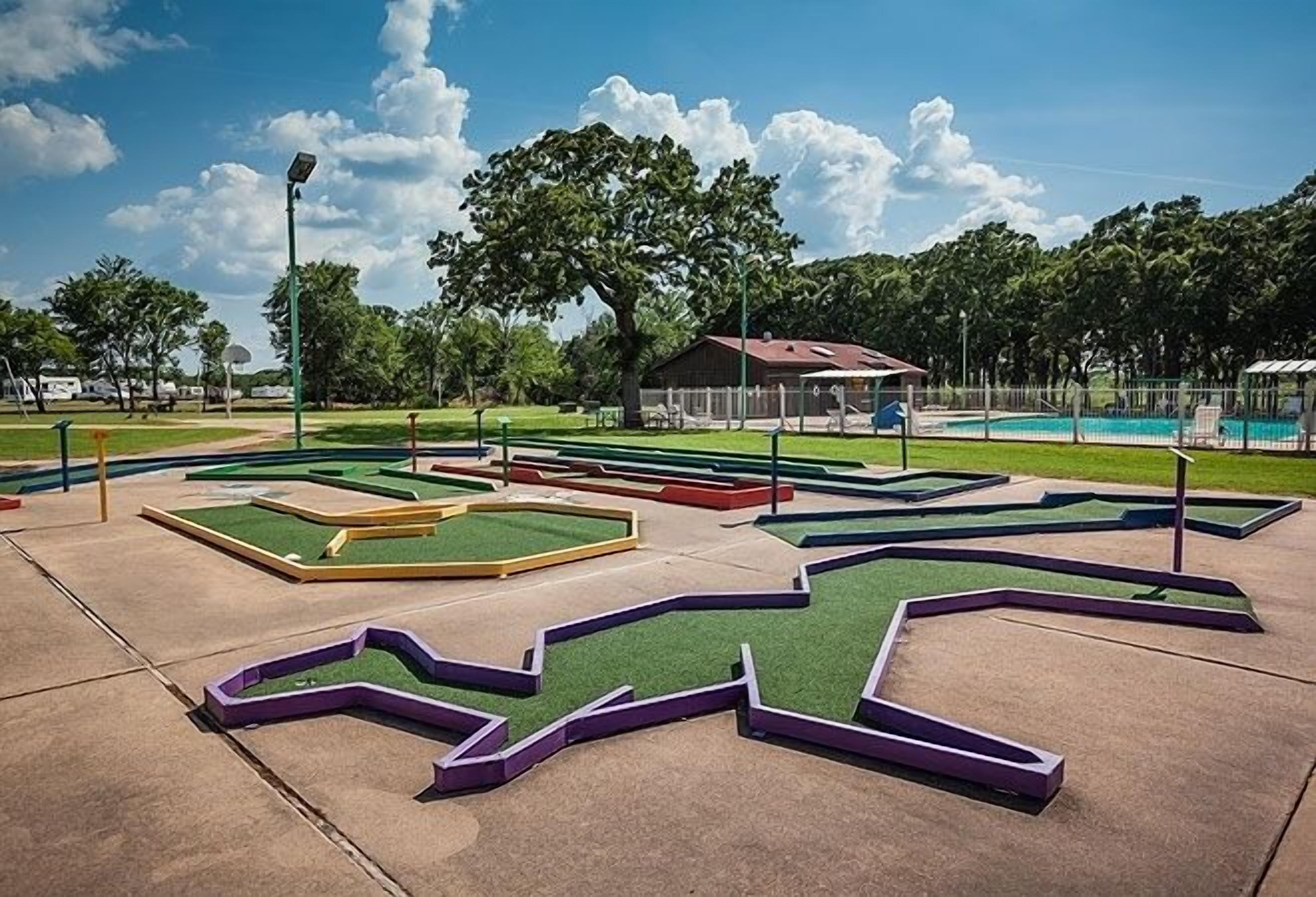 Mini-golf
