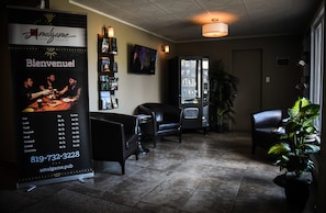 Vending machine - Hotel econo-one (Amos)