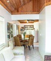 Superior Deluxe 2 Bedroom Suite (Briland) | Ropa de cama de alta calidad, edredones de plumas, mobiliario individual