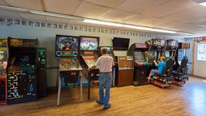 Game room - Gateway to Cape Cod RV Resort (Rochester)