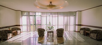 Khách sạn City Bay