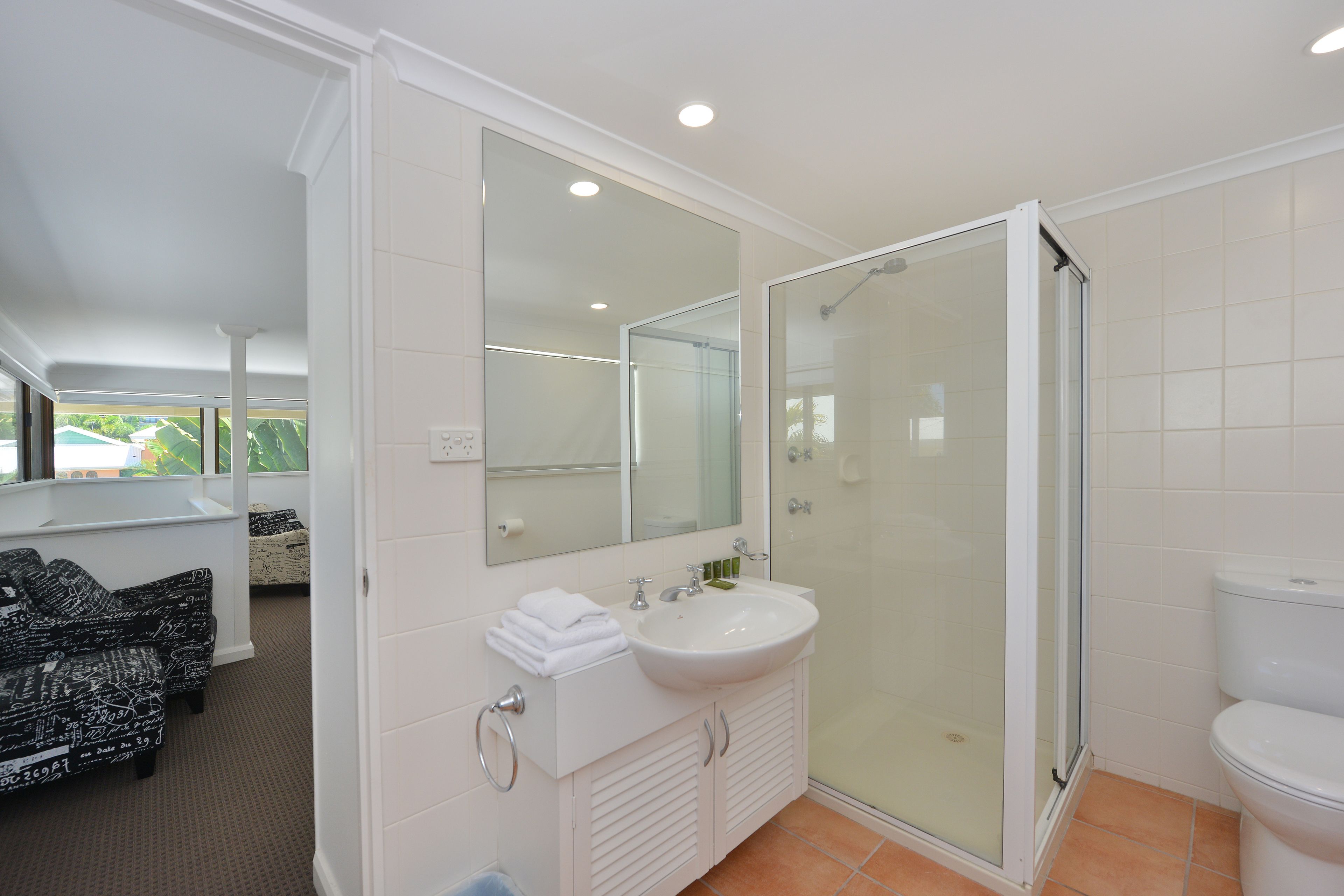 loft, 3 bedrooms | bathroom | free toiletries, hair dryer, towels