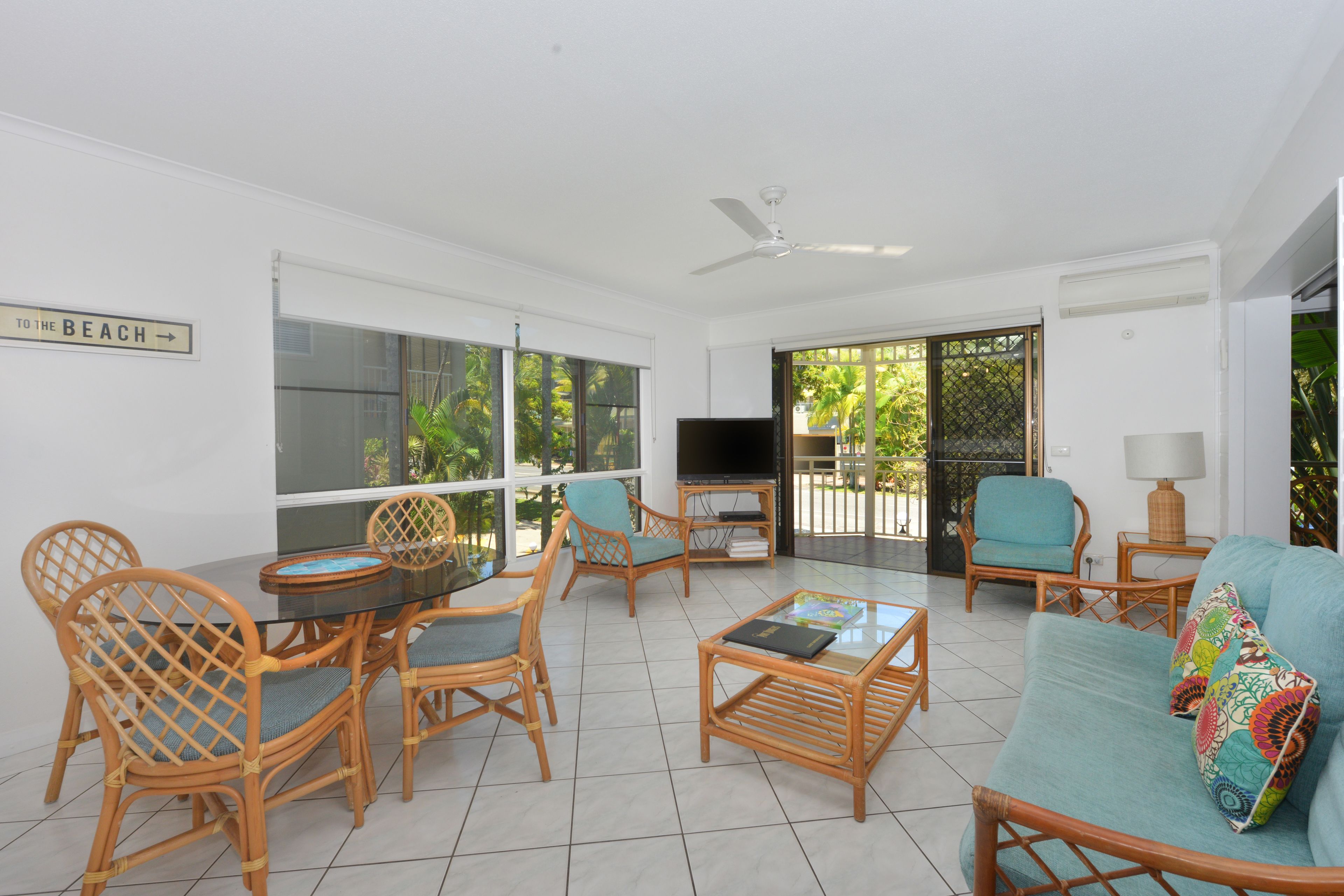 two bedroom two bathroom apartment | in-room dining