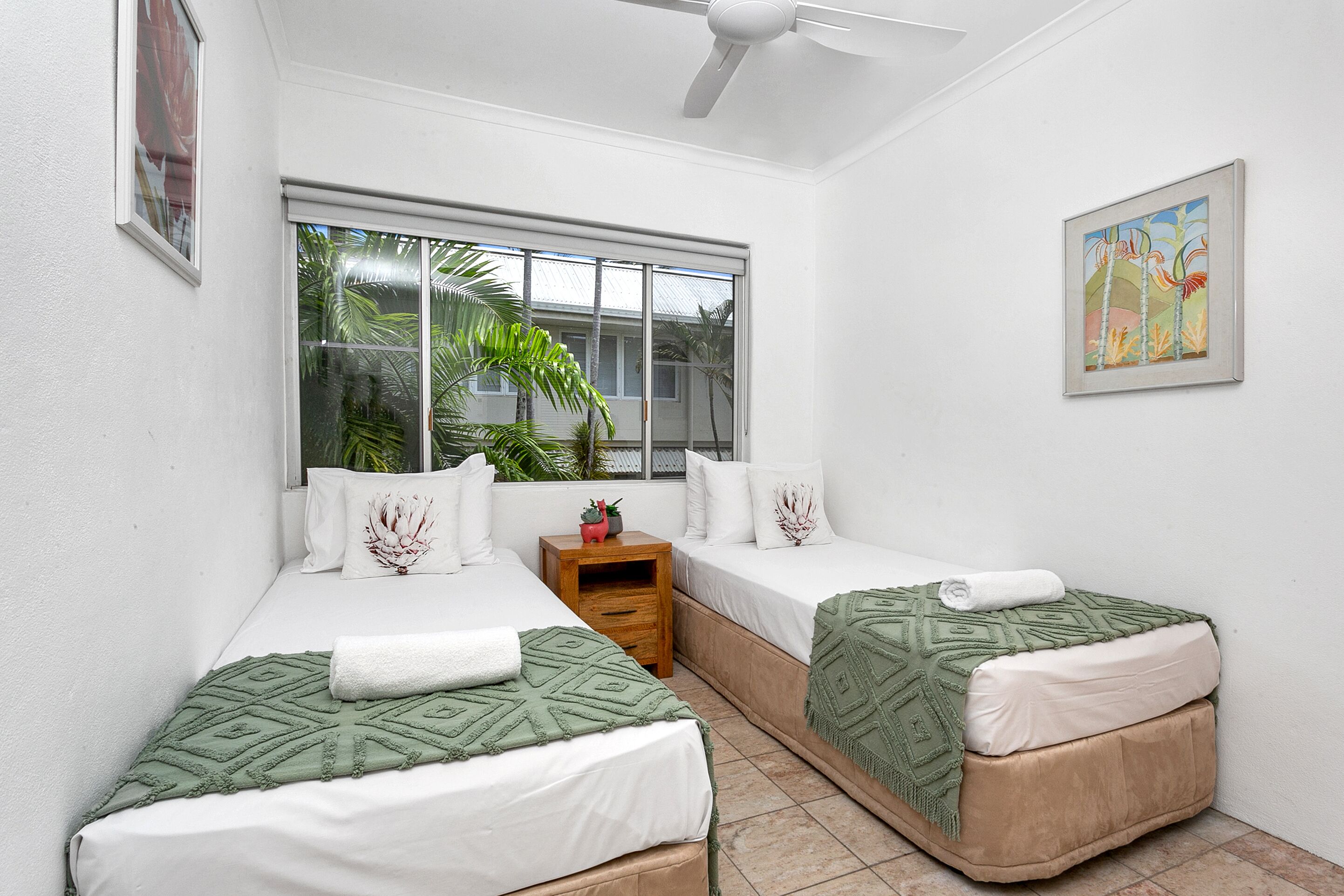 deluxe two bedroom two bathroom apartment | 2 bedrooms, individually decorated, individually furnished