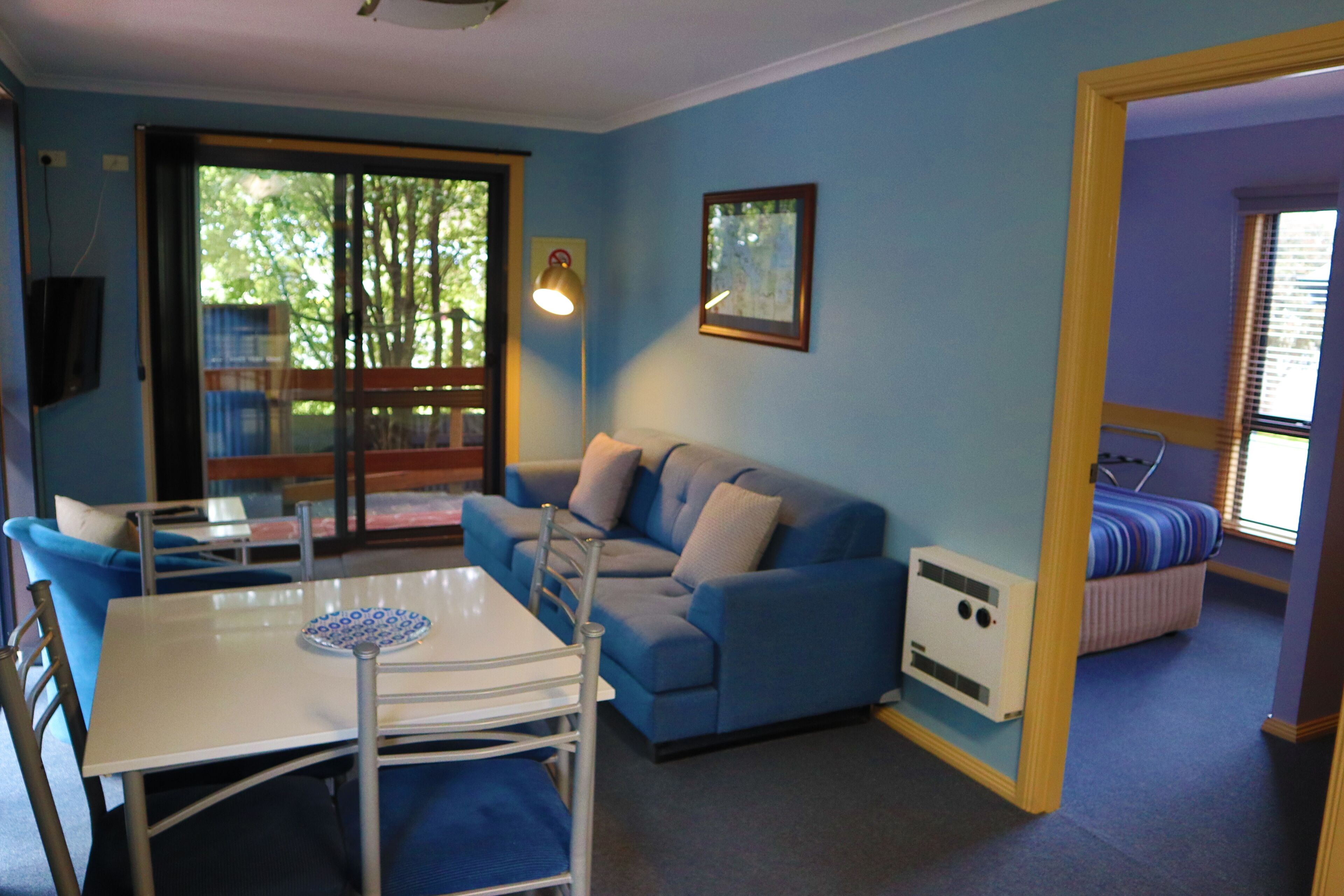 Strahan Bungalows — image 8