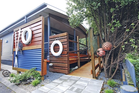 2 habitaciones y sistema de insonorización . Strahan Bungalows