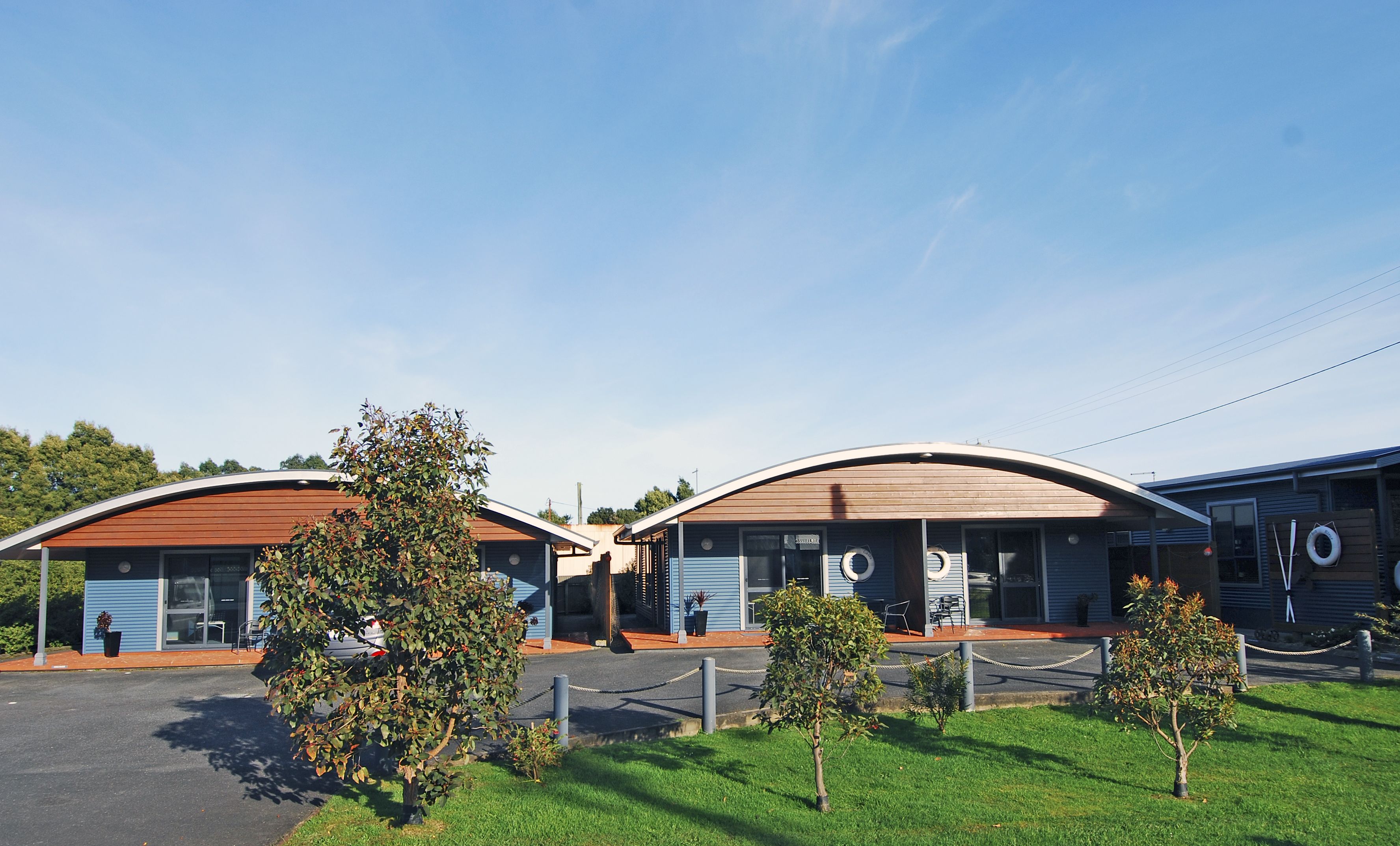 Strahan Bungalows — image 18