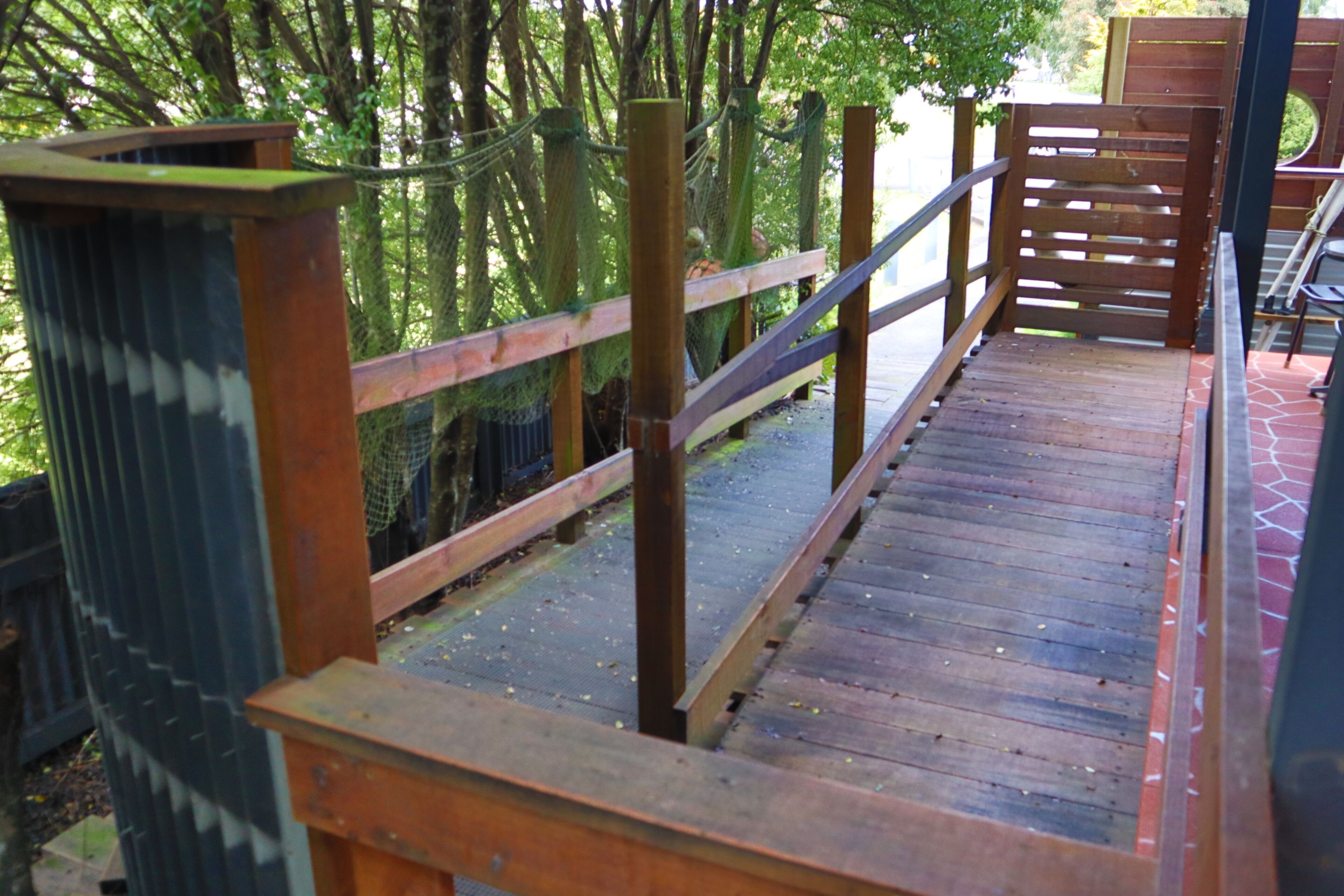 Strahan Bungalows — image 23