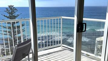 Standard Apartment, 2 Bedrooms, Ocean View | Terrace/patio