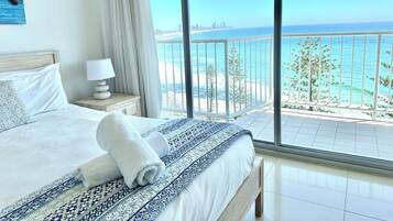 Deluxe Gold Apartment | Individually decorated, individually furnished, iron/ironing board