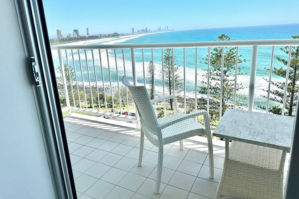 Deluxe Gold Apartment | Terrace/patio
