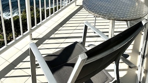 Beach/ocean view - Hillhaven Holiday Apartments (Burleigh Heads)