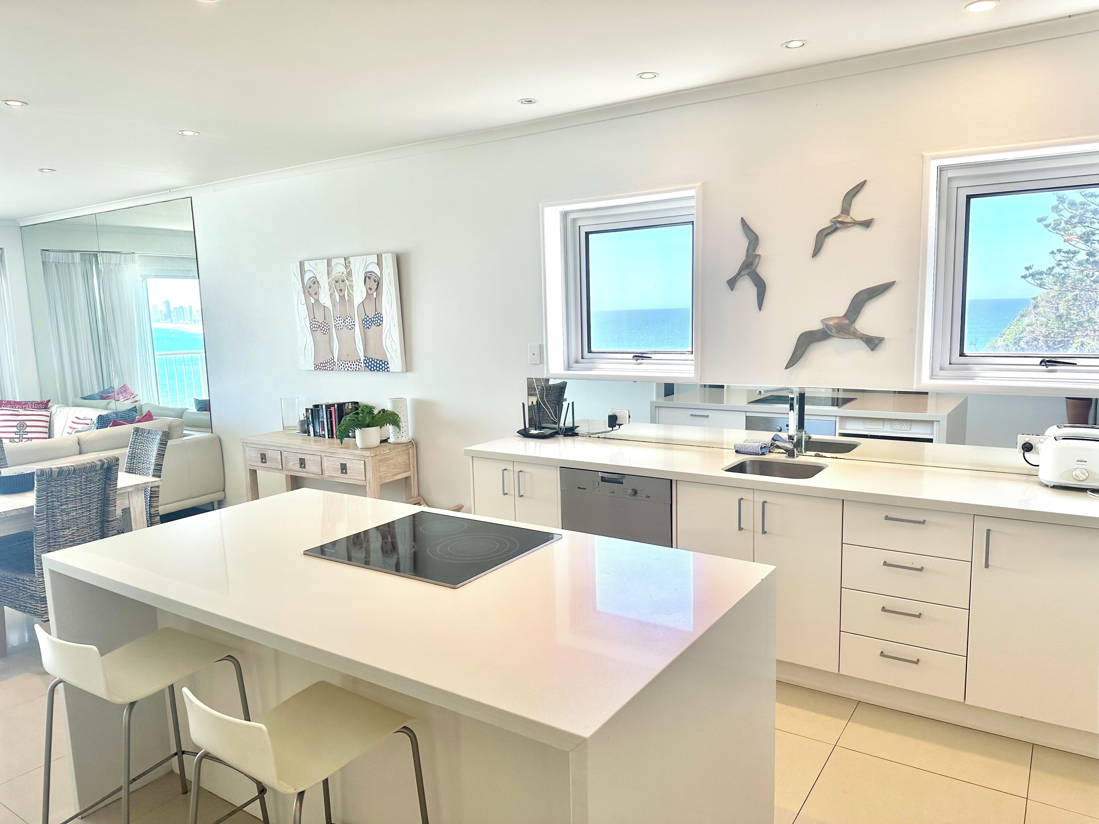 Deluxe Gold Apartment | Private kitchen | Microwave, oven, stovetop, dishwasher