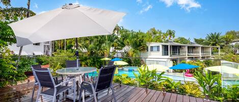 Appartement, vue mer (Two Bedroom Two Bathroom) | Balcon