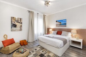 Four-Bedroom Apartment | Daunenbettdecken, Zimmersafe, Bügeleisen/Bügelbrett, kostenloses WLAN