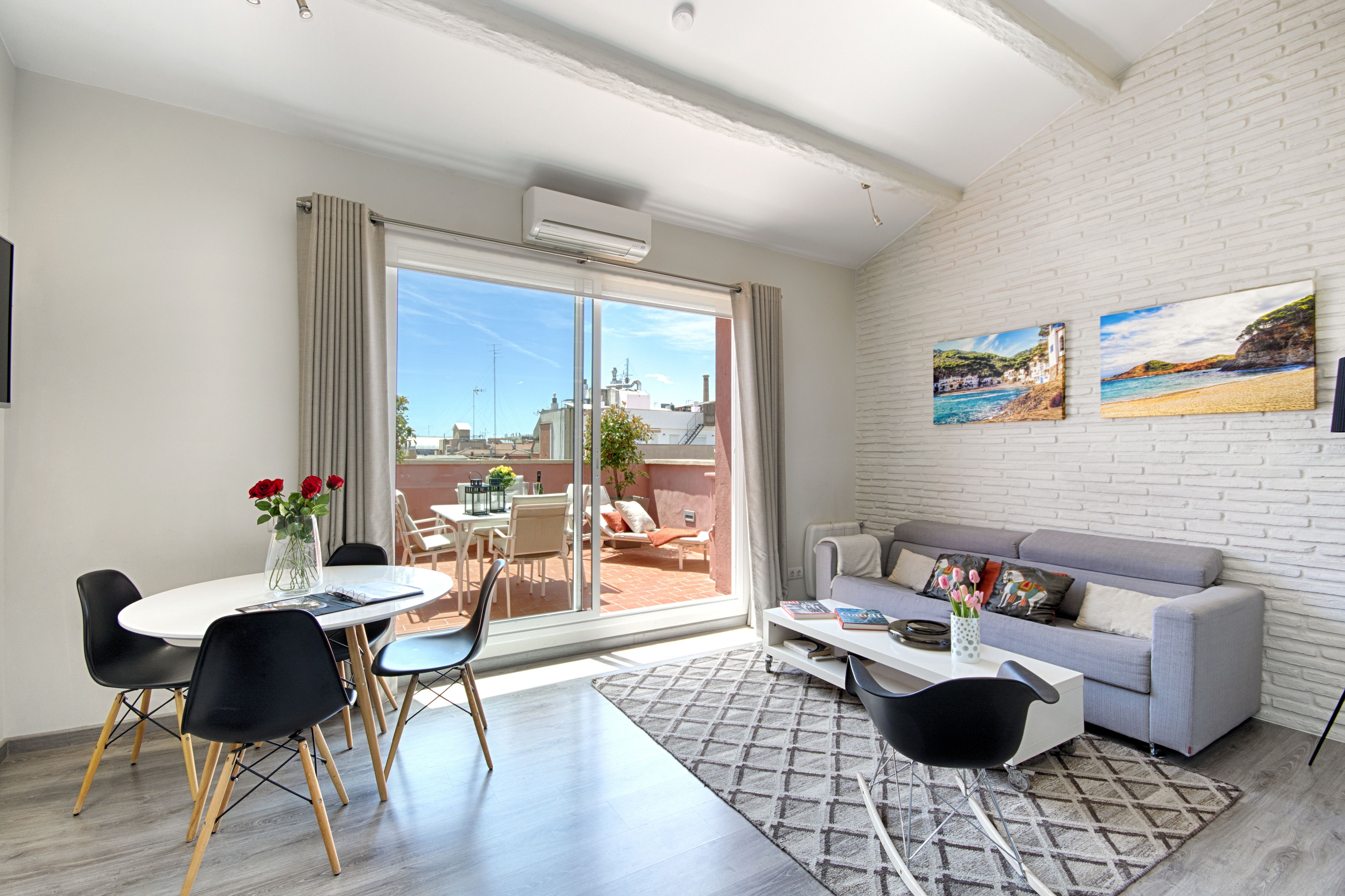 Three-Bedroom Apartment with Terrace | View from room