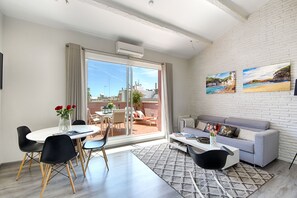 Three-Bedroom Apartment with Terrace | View from room