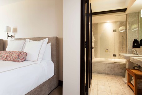Condado Vanderbilt Hotel - Image 30