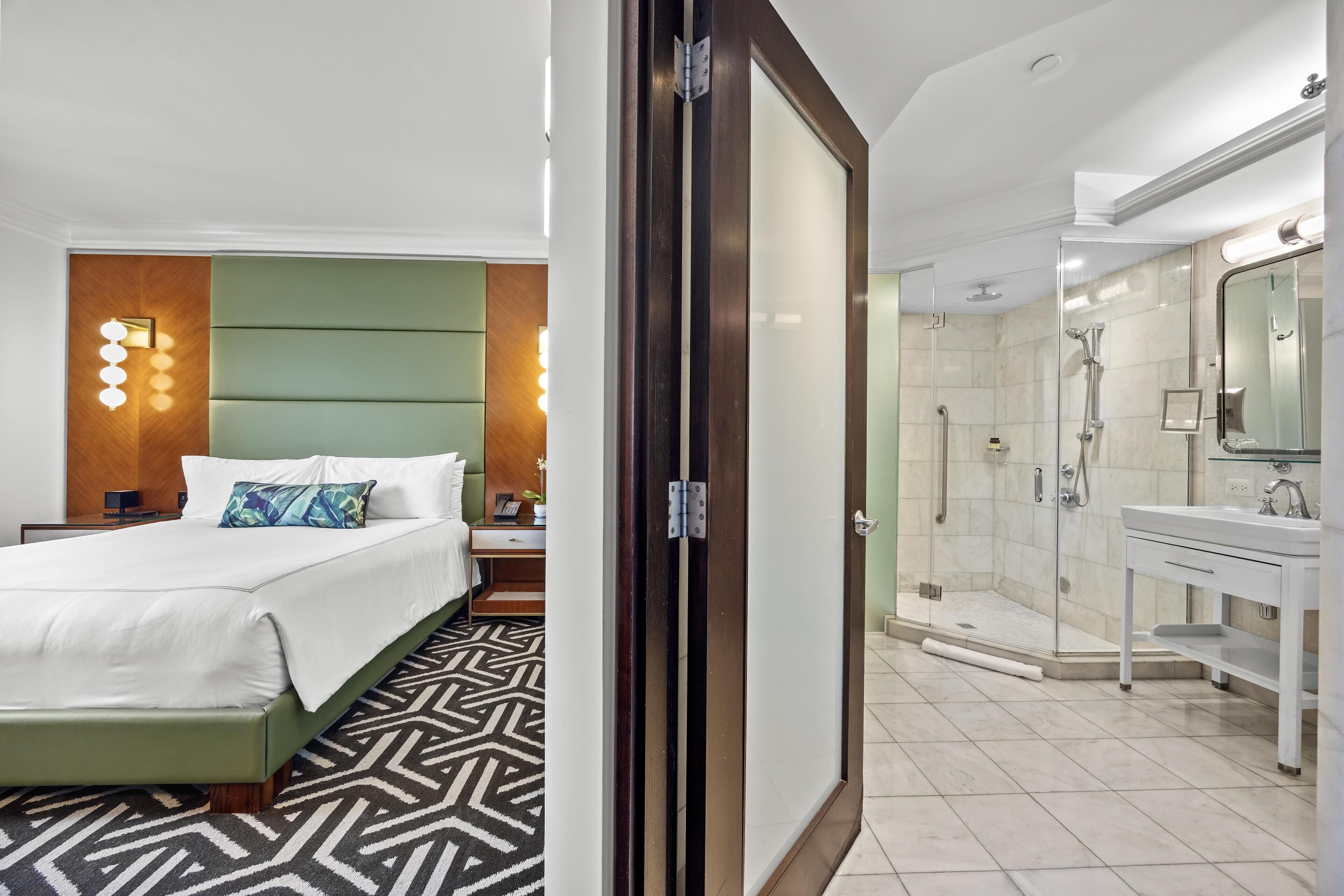 Suíte, 1 quarto, vista para o oceano (Biltmore) | Roupas de cama premium, camas com colchões pillow-top, frigobar