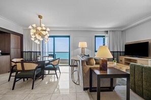 高級寢具、特厚豪華床墊、迷你吧、房內夾萬