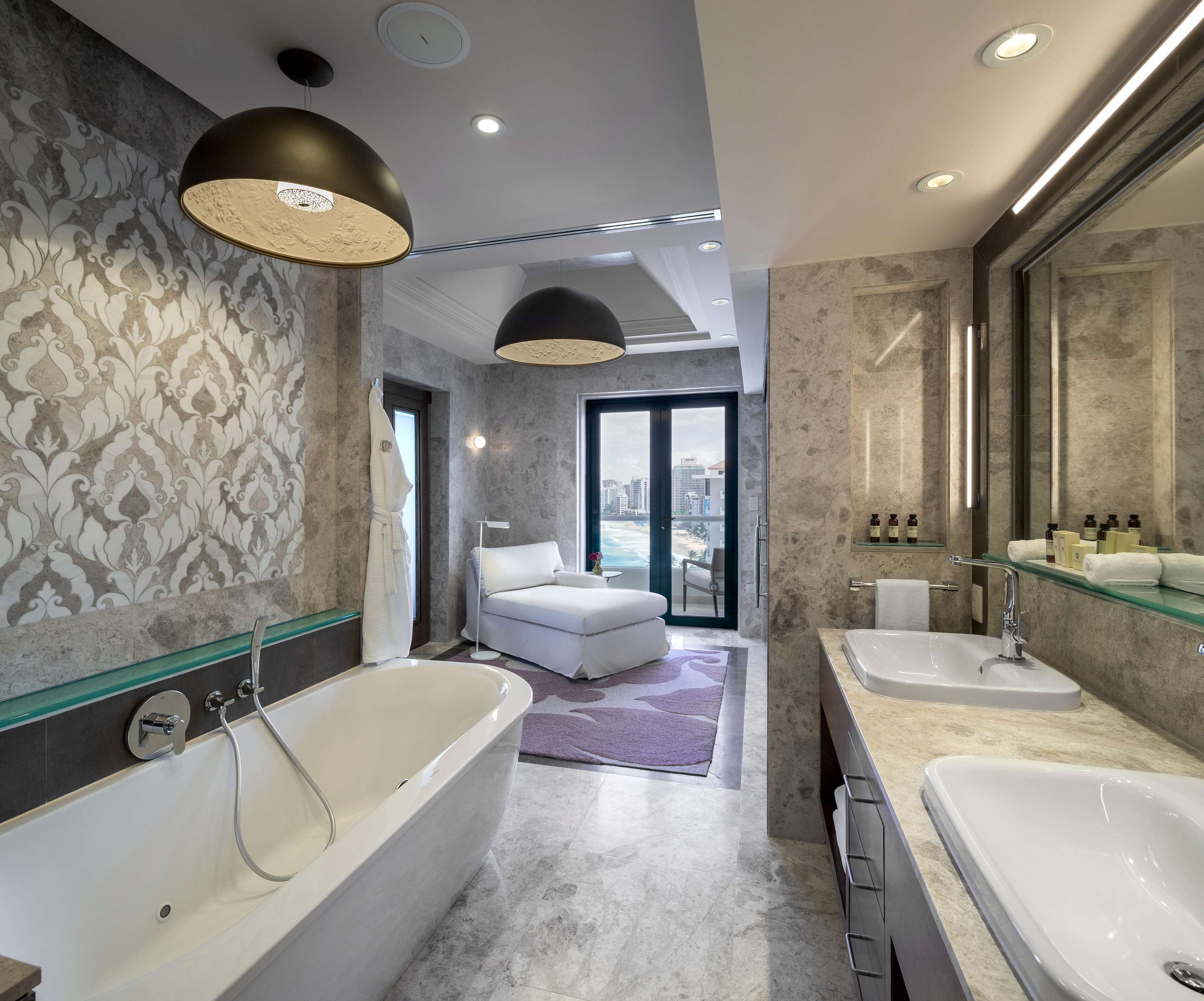 suite, 2 bedrooms, oceanfront (vanderbilt) | bathroom | free toiletries, hair dryer, bathrobes, slippers