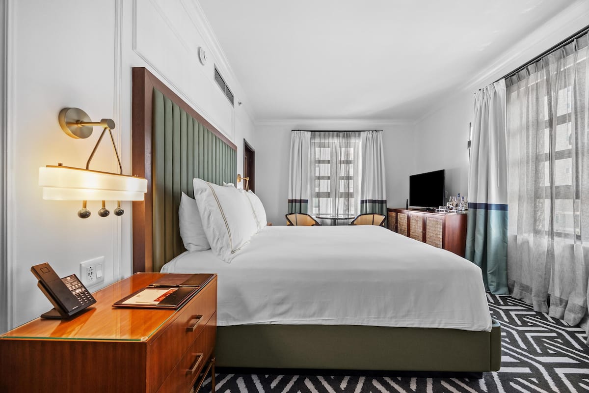 Room, 1 Queen Bed (Heritage) | 1 bedroom, premium bedding, pillowtop beds, minibar