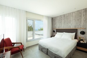 Egyptian cotton sheets, premium bedding, minibar, in-room safe - Elma Hotel and Art Complex (Zikhron Ya'aqov)