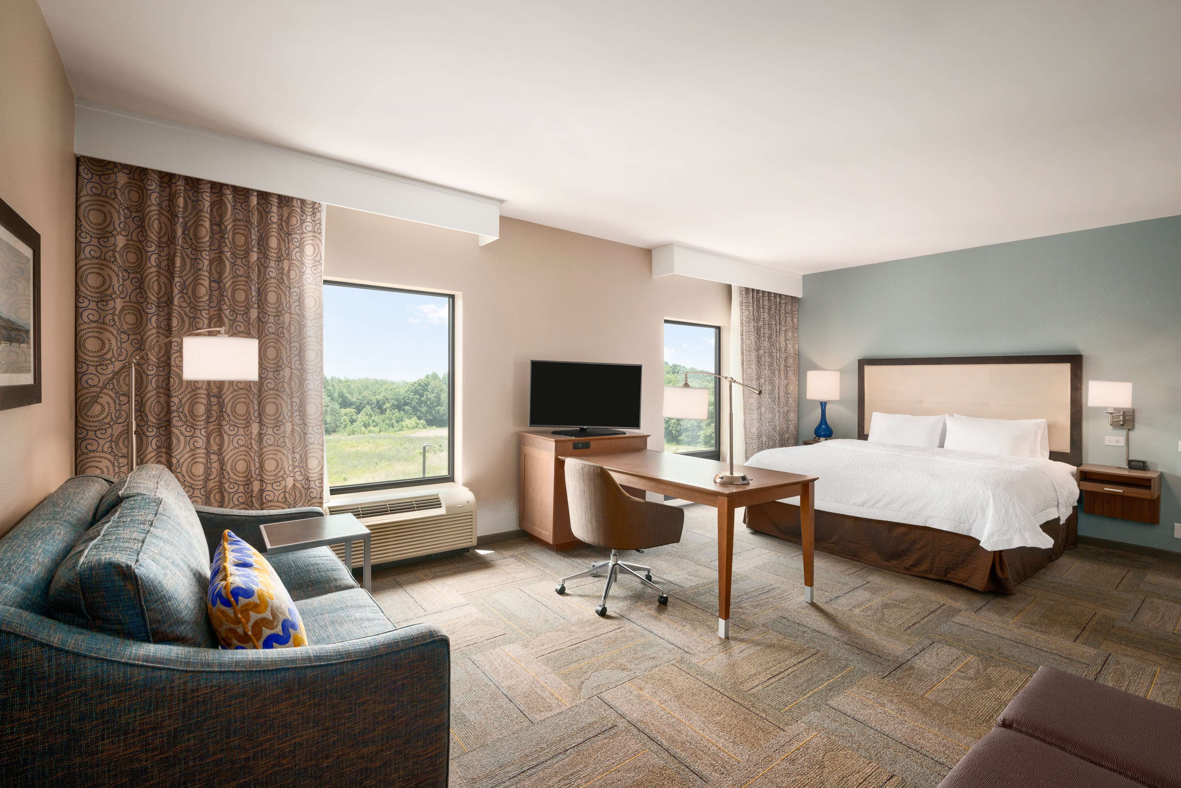 studio, 1 king bed, non smoking, refrigerator & microwave | in-room safe, desk, blackout curtains, iron/ironing board